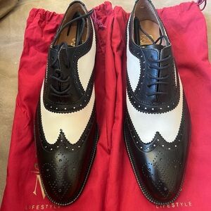 Stylish Black and White Men's Brogues